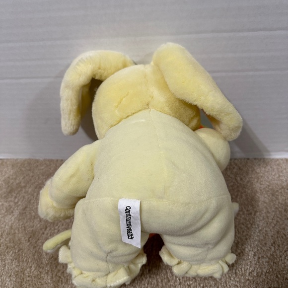 Vintage 11” Commonwealth Plush Yellow Bunny Rabbit w Carrot Blanket & Slippers - Picture 2 of 8